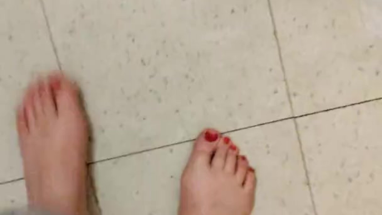 Red toe nails